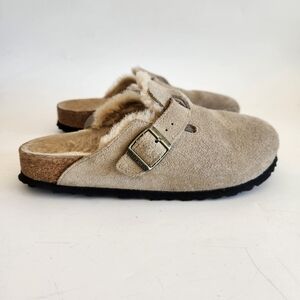 Birkenstock Boston Shearling Lined Clogs Taupe Suede  Size 7